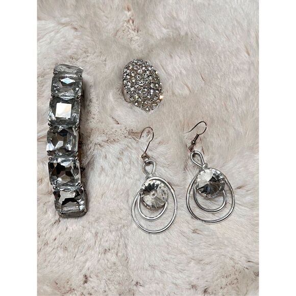 Rhinestone Jewelry Set with Stretchy Bracelet, Earrings and Ring - Picture 1 of 3